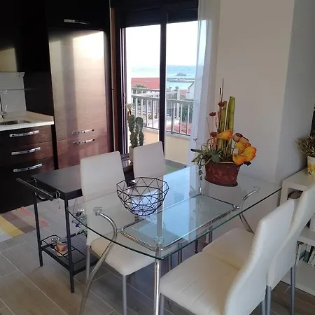 Atico Vistasmar Daire *